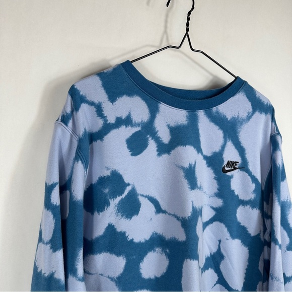 Nike Men’s Sport Essentials+ Crew Shirt Top - Picture 4 of 11